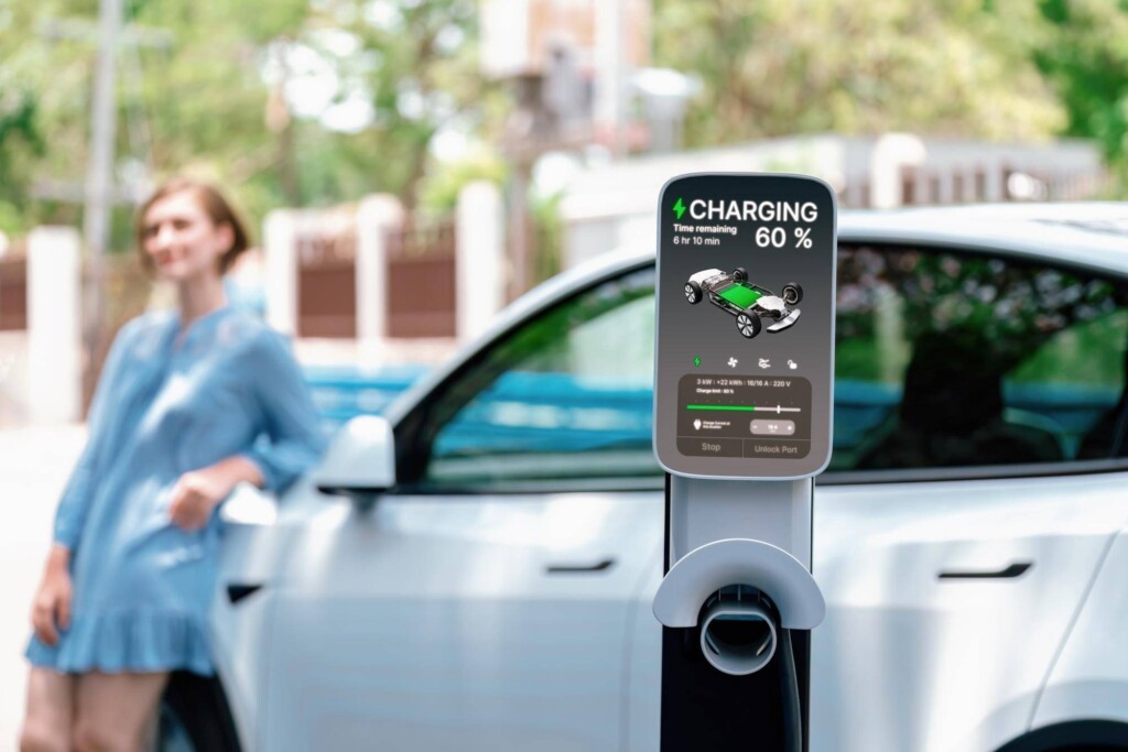 Jak naładować elektryka w domu i w trasie?