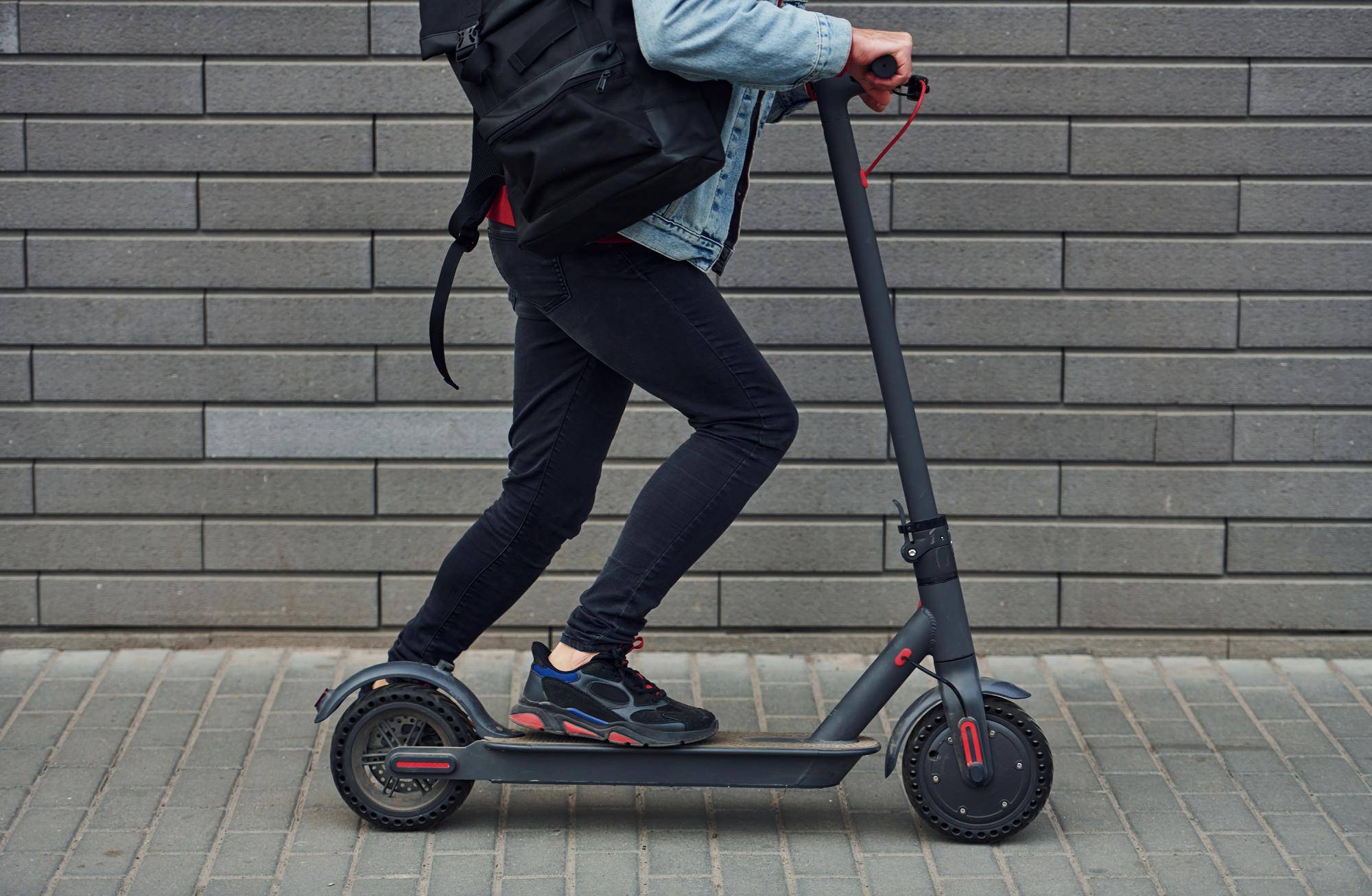 Jak włączyć bluetooth w hulajnodze Xiaomi Pro 2?