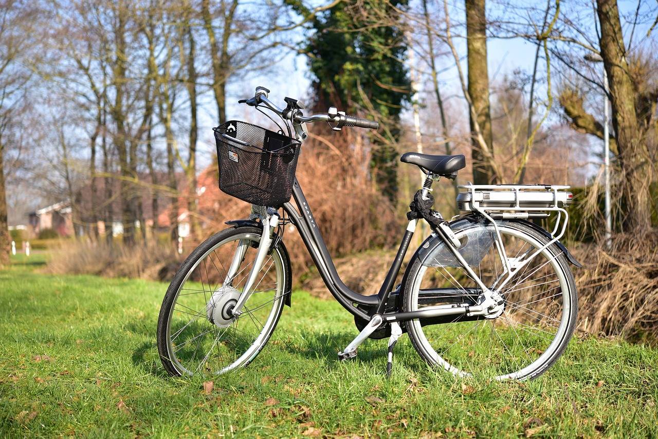 Jak ustawić siodełko w rowerze trekkingowym aby jeździć wygodnie?